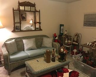 5 piece indoor wicker set, large mirror, some Christmas items