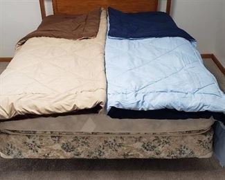 Lot of 2 Queen-size Poly-Filled Comforters - Blue/Lt. Blue & Brown/Tan