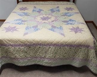 Lavender/Lt. Green Star Quilt - Factory made - 88 in. x 98 in.