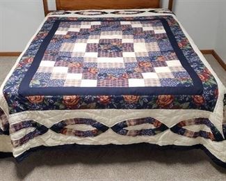 Blue Foral Block-style Quilt - Factory made - 88 in. x 98 in.