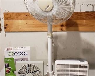 Lot of 3 Fans - Windmere Floor Fan, Aries Table Fan and O2 Cool Battery/Electric 8 in. Portable Fan - All works