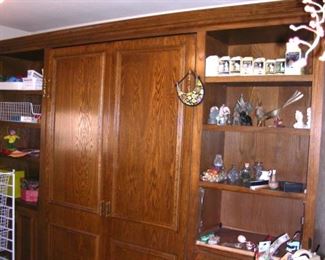 Murphy bed wall unit