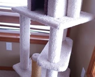 One of several kitty items, priced to sell