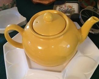 Fiestaware style teapot.