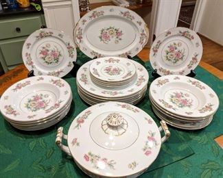 38-piece set of Noritake "China Peony" china .