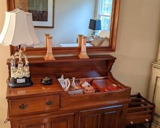 Vintage cherry dry sink, by Harden Furn. Co., McConnellsville, NY, with Chelsea House porcelain table lamp. 