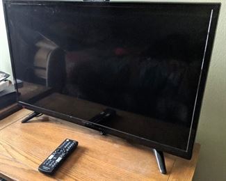 2015 Insignia 32” HDMI  LED TV
Model NS32D22ONA16 $115