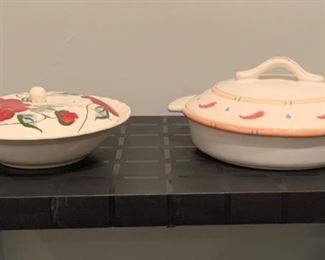 Casserole dishes with lids