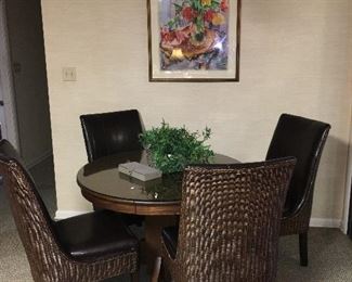 breakfast table with 4 wicker chair