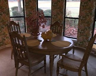 dining table with 4 chairs