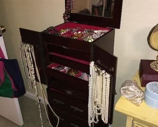 jewelry case, costume jewelry