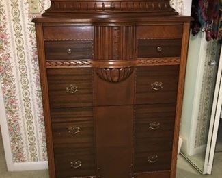 vintage chest of drawers