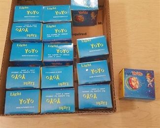 15 yo-yos - tested 2, lights didn't work but they did yo yo