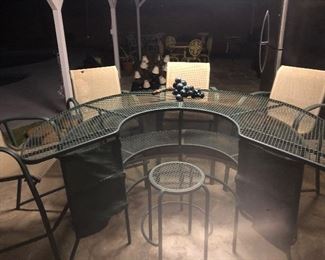 Exterior expanded metal bar w/ 4 barstools...