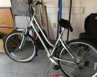 Giant Sedona DX W bike almost new