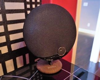 Victrola rechargeable Gramophone Bluetooth speaker