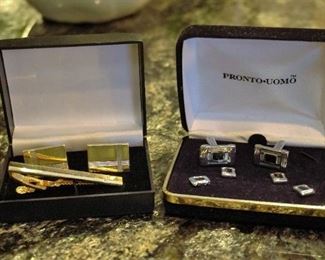 Men's cufflinks
