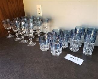 22 Piece Glassware Set