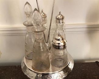 Meriden Antique Cruet set w/5 bottles