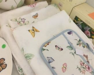 Lenox butterfly meadow table cloth