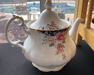 Royal Albert Concerto Teapot with Lid plus matching creamer & covered sugar jar		
