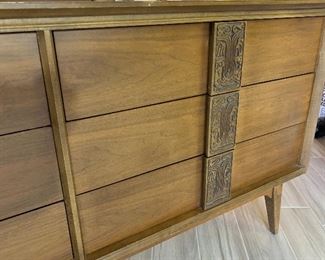 Mid Century Modern Bassett Furniture Mayan 6 drawer Long Dresser Walnut	30x60x19in	HxWxD
