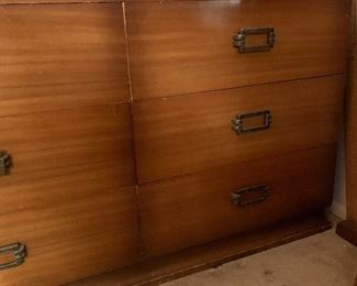 Vintage Hardwood 6-Drawer Long Dresser	32x54.5x20in	HxWxD
