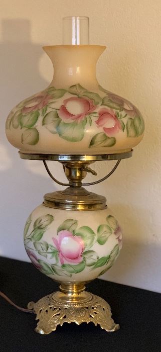 Hand Painted Gone With the Wind Lamp		
