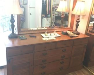 Long Dresser w/Mirror