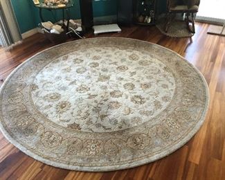 Pair of round rugs 6 ft round 
$150 both
