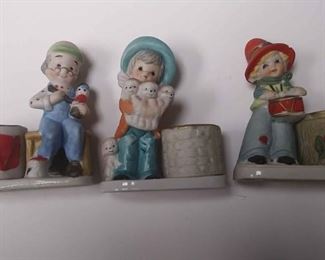 BR4162005 SET OF THREE VINTAGE FIGURINE CERAMIC CANDLE HOLDERS  BY JASCO         $10.00 BOX 75 	Pay online by Venmo: @Rafael-Monzon-1, PayPal Email: Agesagoestatesales@Gmail.com, or Square Call for info 504-430-0909
