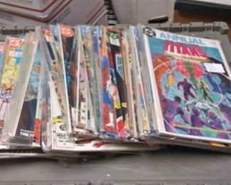 https://www.ebay.com/itm/114200238041	AB0289 DC COMICS BOOK LOT OF 58 FEATURING THE TEEN TITANS $120.00 MORE BOX 77 AB0289
