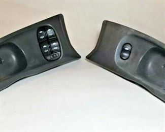 https://www.ebay.com/itm/124165935269	JX003: FORD FOCUS 2005 WINDOW SWITCH AND TRIM DRIVER & PASSENGER WORKS $100
