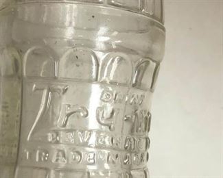 https://www.ebay.com/itm/114199926517	LAN9918 Old Try Me Embossed Soda Bottle 9oz Birmingham AL Vintage $10
