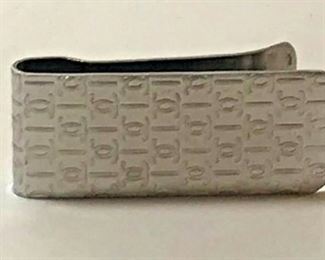 https://www.ebay.com/itm/114204333555	RX133: CHANEL STERLING SILVER  MONEY CLIP	Auction
