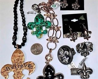 AB0009 COSTUME JEWELRY LOT OF EIGHT FLEUR-DE-LIS JEWELRY PCS " BELIEVE " BOX 74 AB0009 $15