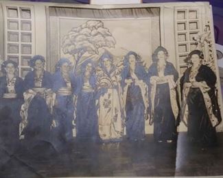 https://www.ebay.com/itm/114158184315 BOX54: 1940s ERA BLACK AND WHITE PICTURE OF LADIES IN COSTUME MARDI GRAS MYSTIC KREWE OF SHANGRI-LA PICTURE SIZE 11"×14" $25