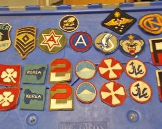 https://www.ebay.com/itm/114163258551 BOX070R COLLECTION OF TWENTY FIVE VINTAGE MILITARY PATCHS 5 $50
