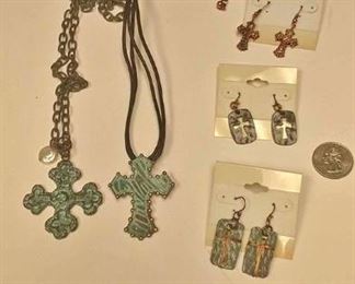 https://www.ebay.com/itm/114173864939 BOX074AG COSTUME JEWELRY CHRISTIAN COPPER CROSS NECKLACE & EARRING LOT $10
