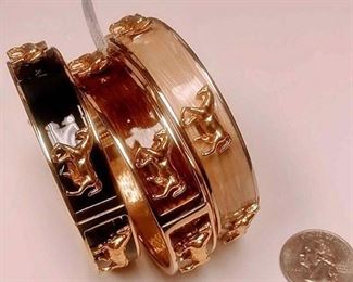 https://www.ebay.com/itm/114174500772 BOX074AM COSTUME JEWELRY SET OF THREE METAL BANGLE BRACELETS . GOLD TONED $10