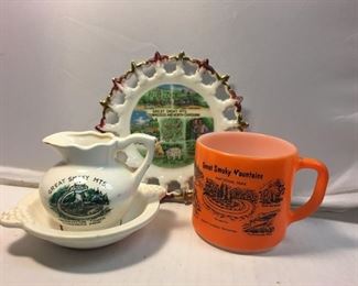 https://www.ebay.com/itm/124162075710 BR005: Vintage Great Smoky Mountains Creamer Dish, Mug, and Plate, 4 pieces $20