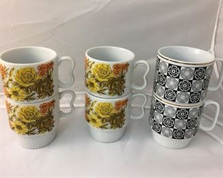 https://www.ebay.com/itm/114195008642 BR010: Vintage Stackable Coffee/Tea Mugs set of 4 and set of 2 $15