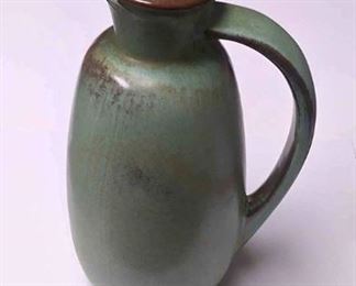 https://www.ebay.com/itm/124156391692 BR4162002 GREEN VINTAGE FRANKOMA POTTERY #835 PLAINSMAN MULTI TONE 8 INCH PITCHER 🇺🇸 BOX 75 BR4162002 $25