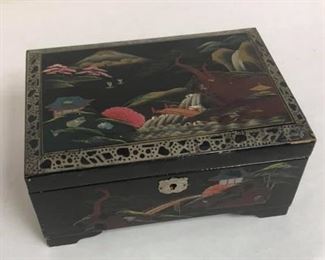 https://www.ebay.com/itm/124142953626 Cma2017: “Oriental Design” Jewelry Box w/ Windable Music Box $10