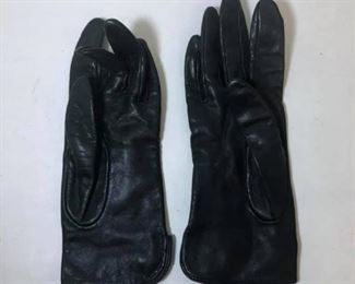 https://www.ebay.com/itm/124143297907 Cma2035: Vintage Soft Leather Black Gloves $5