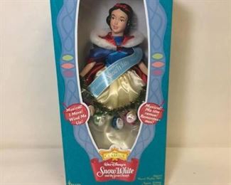 https://www.ebay.com/itm/124143298891 Cma2036: TELCO Animated Musical Walt Disney’s Snow White Wind Up Christmas Figure in Box $15