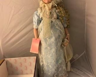 https://www.ebay.com/itm/124159812588 Cma2042: Show Stoppers BLISS - Florence Maranuk Collection $15