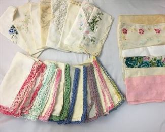 https://www.ebay.com/itm/114189783839 KB0113: Lot of Vintage Ladie's Handkerchiefs $15