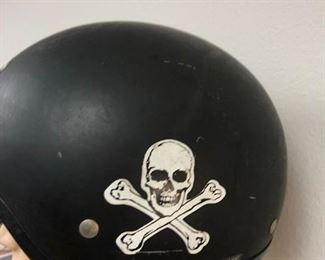 https://www.ebay.com/itm/114166076459 LAN9955: Motorcycle Helmet Local Pickup $5