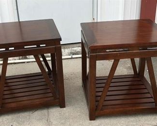 https://www.ebay.com/itm/124151271672 PA024: Wood End Table / Accent Table Local Pickup $65 Each